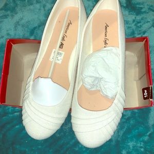 White Flats Go With Everything!!!!